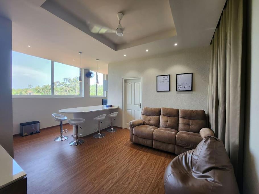 Gulzar 2Bhk Service Apartment, Kannúr Kültér fotó