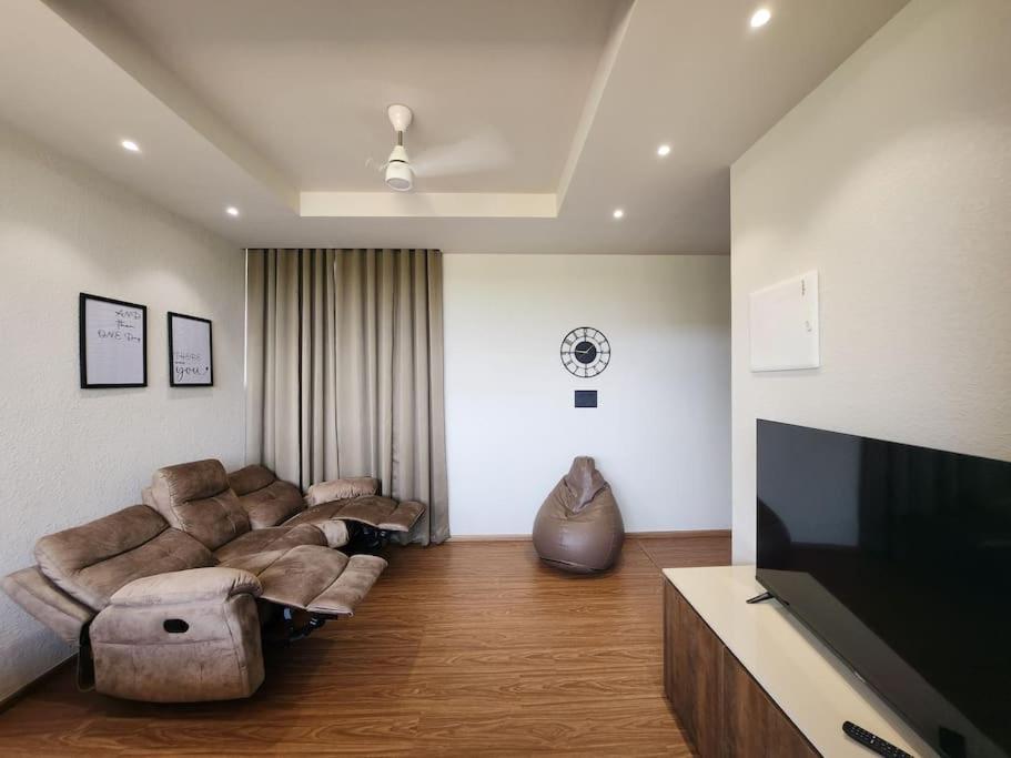 Gulzar 2Bhk Service Apartment, Kannúr Kültér fotó